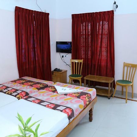 Princess Inn Royal Thiruvananthapuram Ngoại thất bức ảnh