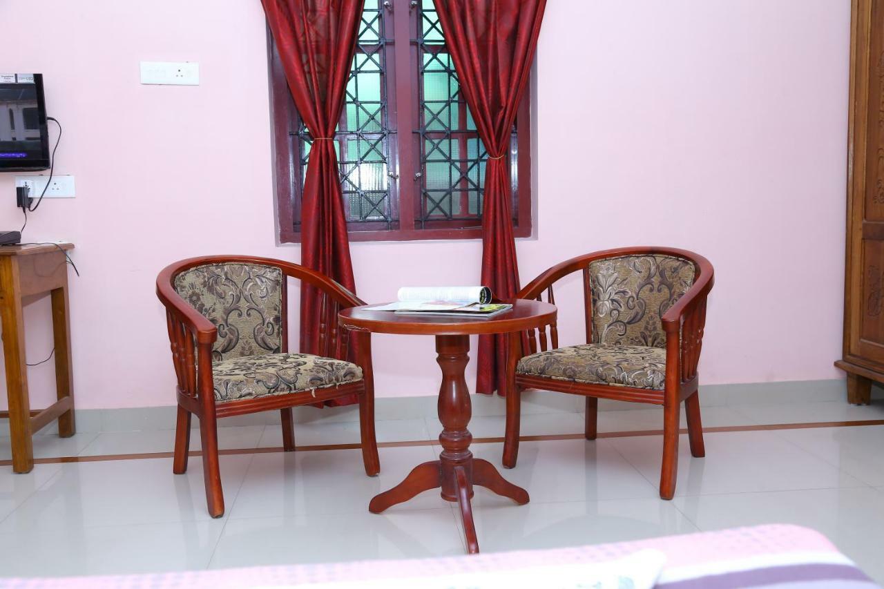 Princess Inn Royal Thiruvananthapuram Ngoại thất bức ảnh